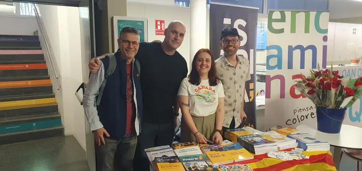 Amb llibres i roses · Sant Jordi Data Fest 2026
