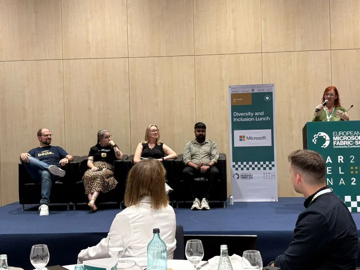 Panell DEI a l’escenari · FabCon Europe 2026